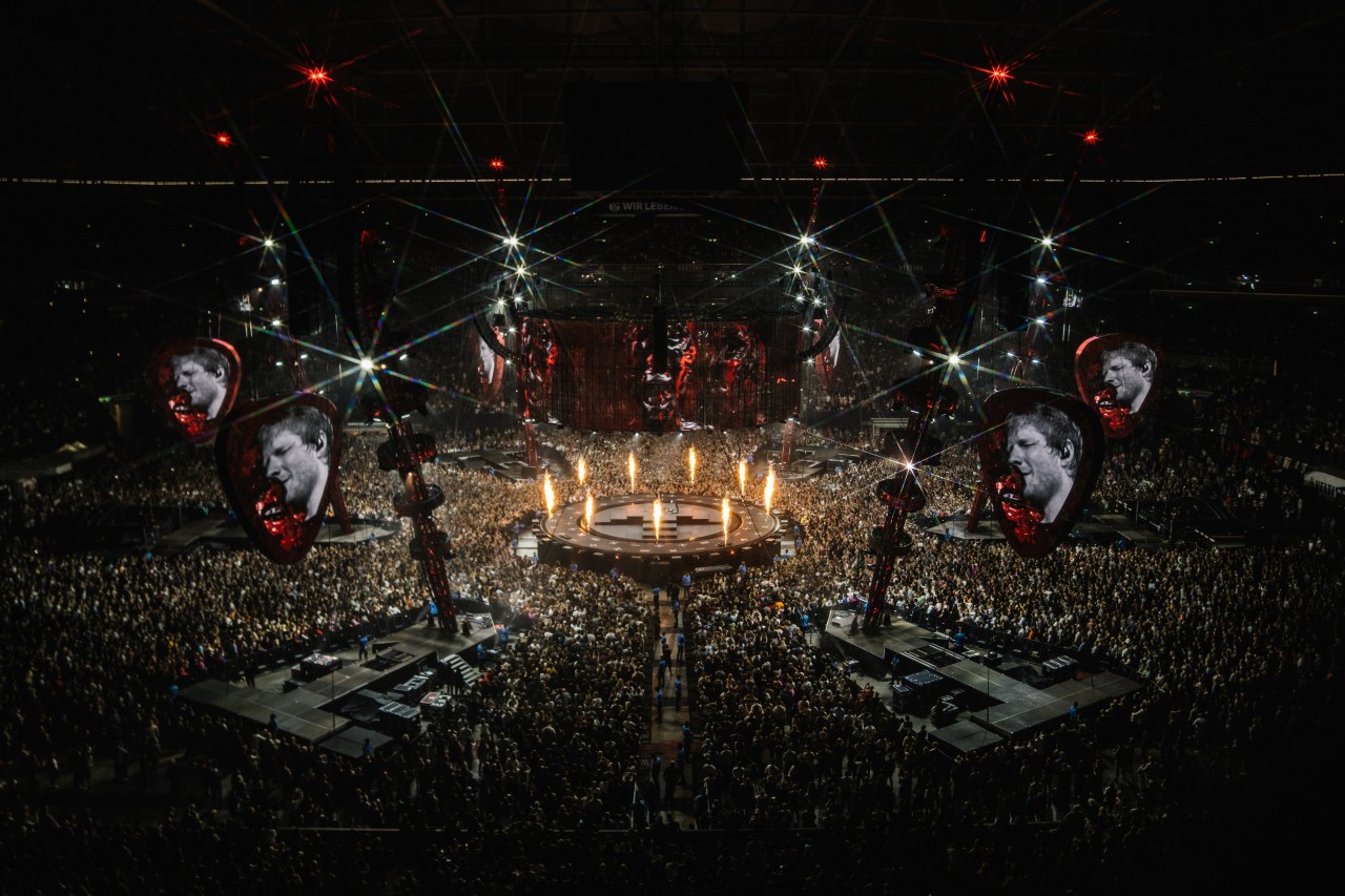 Ed Sheeran hat am Donnerstagabend sein erstes von drei Konzerten in der Veltins-Arena gegeben.