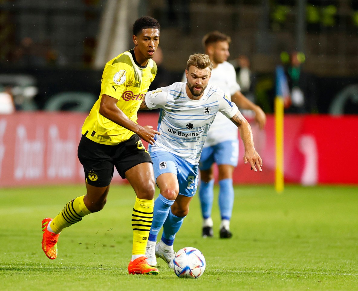 1860 München – Borussia Dortmund: Der BVB überzeugt bislang. 1860 München – Borussia Dortmund: Der BVB überzeugt bislang.