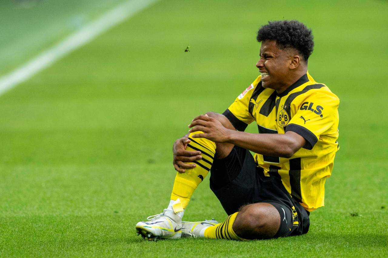 Borussia Dortmund – Bayer Leverkusen: Karim Adeyemi musste verletzt raus. Borussia Dortmund – Bayer Leverkusen: Karim Adeyemi musste verletzt raus.