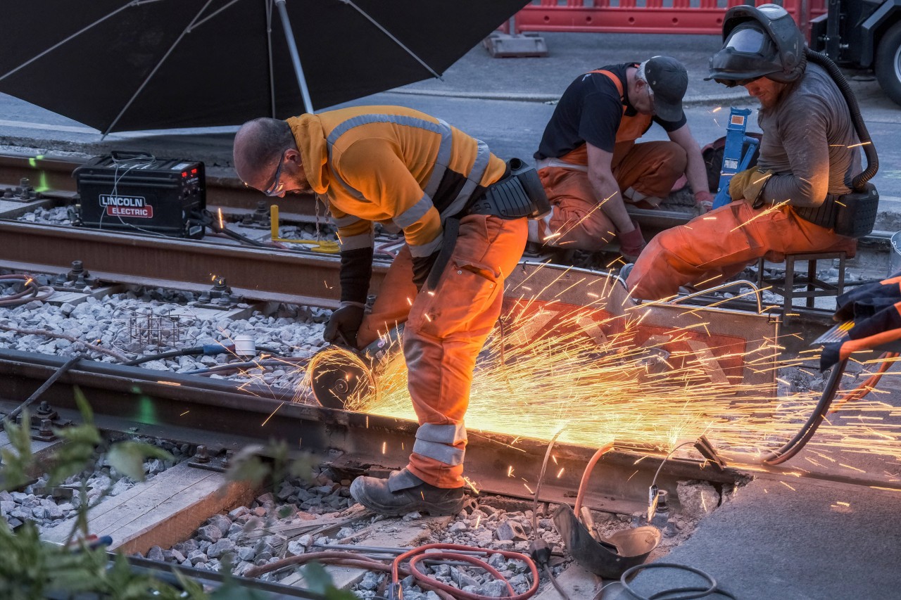 Die Gleisbauer der Deutschen Bahn in NRW haben mächtig viel zu tun. (Symbolfoto)
