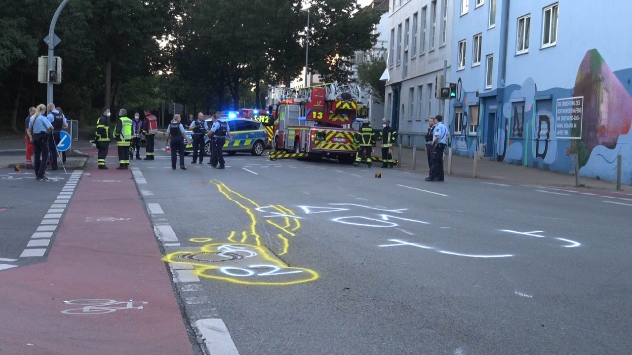 In Dortmund kam es zu einem heftigen Unfall. In Dortmund kam es zu einem heftigen Unfall.