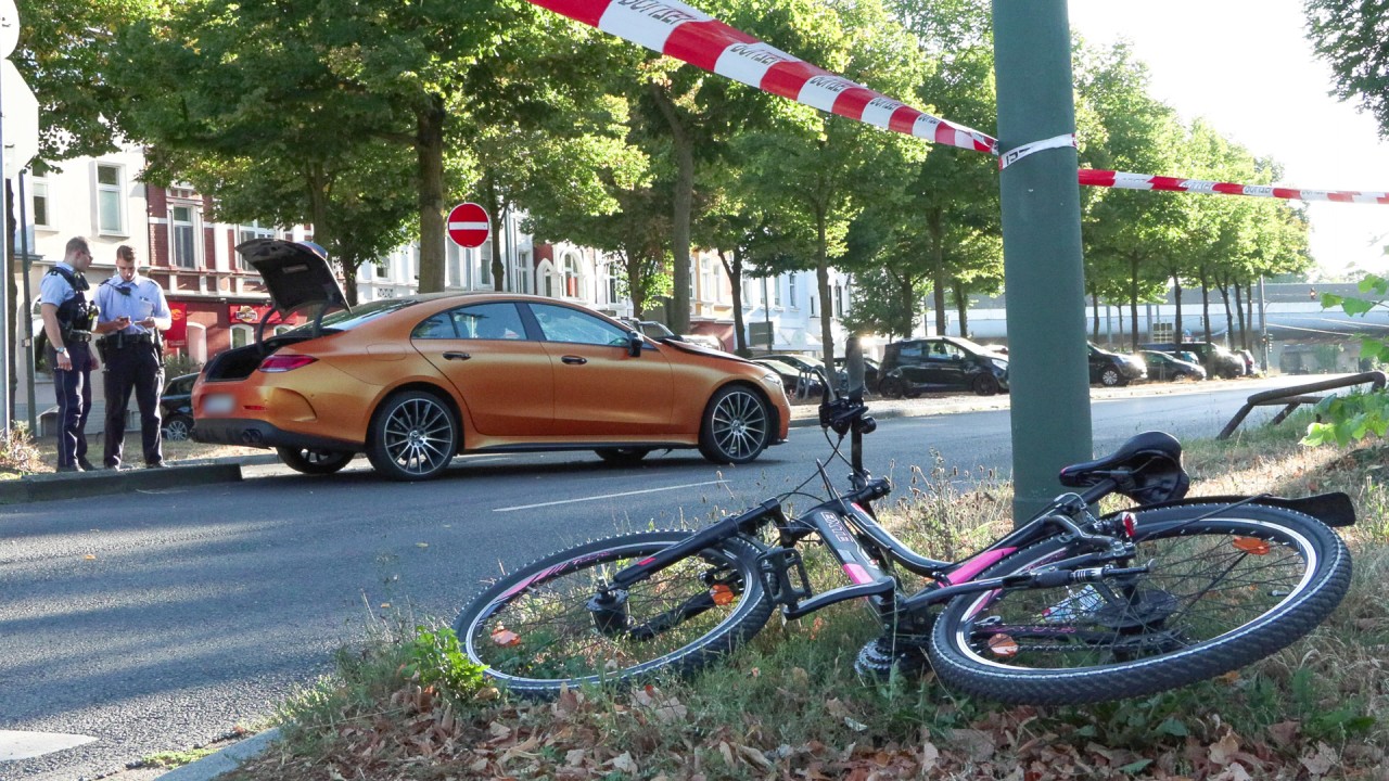 Unfall in Düsseldorf auf dem Schulweg!