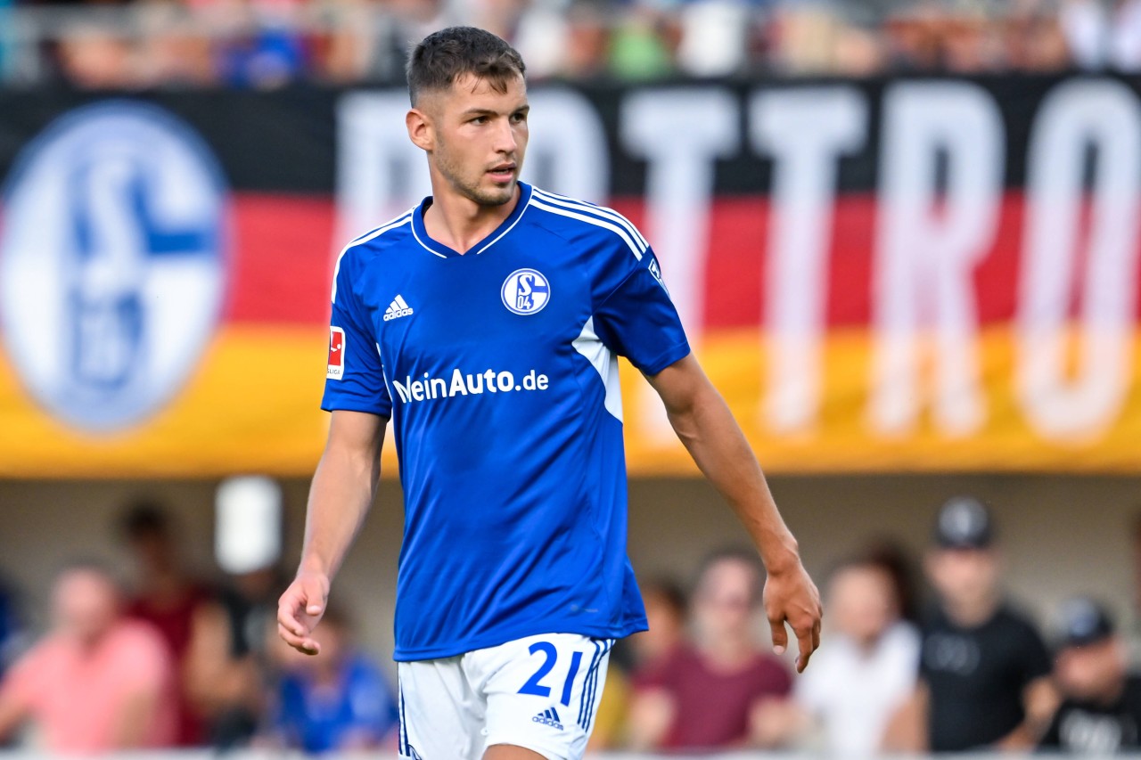 Marvin Pieringer wird den FC Schalke 04 wohl verlassen und per Leihe zum SC Paderborn gehen.