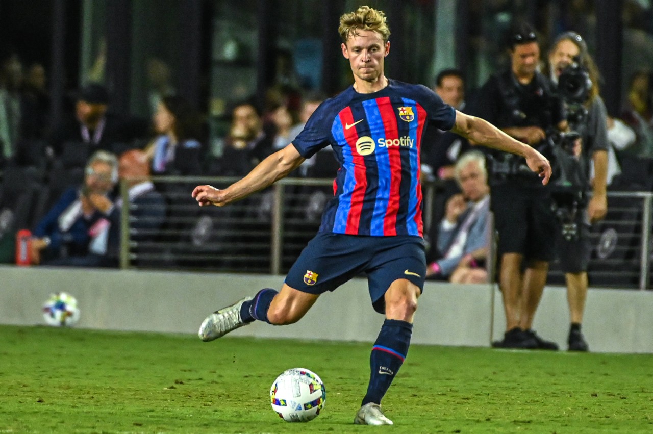 Frenkie de Jong ist einer der Verlierer des Lewandowski-Deals.
