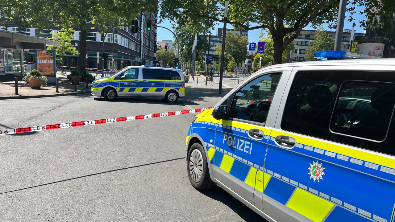 In Gelsenkirchen musste die Polizei wegen einer Bombendrohung ausdrücken! (Symbolbild)