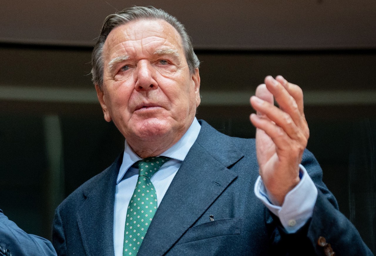 Gerhard Schröder spricht über den Ukraine-Krieg. Gerhard Schröder spricht über den Ukraine-Krieg.