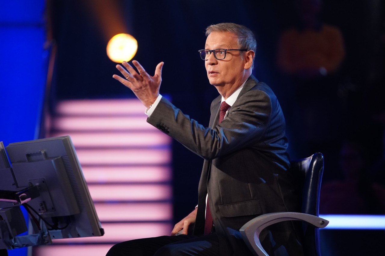 „Wer wird Millionär“-Moderator Günther Jauch liegt mit seinem Tipp nicht ganz richtig. (Archivfoto) „Wer wird Millionär“-Moderator Günther Jauch liegt mit seinem Tipp nicht ganz richtig. (Archivfoto)