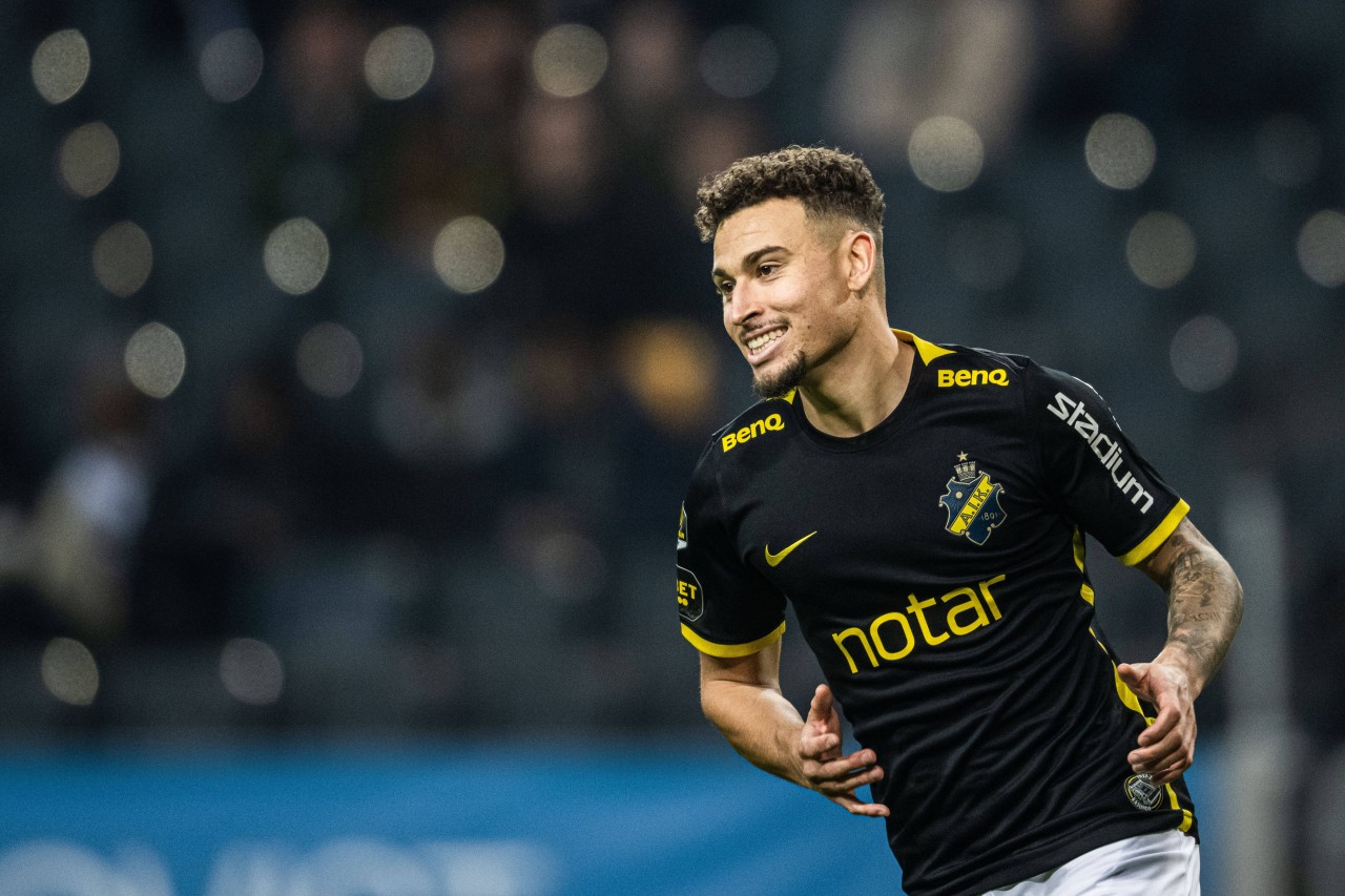 Jordan Larsson ist Schalkes neuer Angreifer. Jordan Larsson ist Schalkes neuer Angreifer.