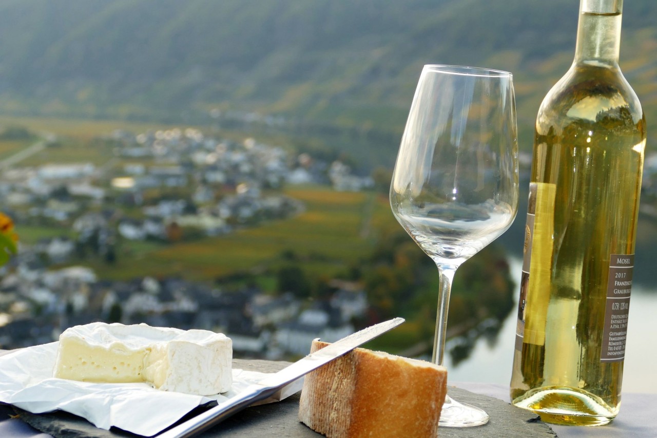 Die Mosel-Region will einen Imagewandel durchmachen. Kulinarisch überzeugt sie mit Wein und Käse schon jetzt.