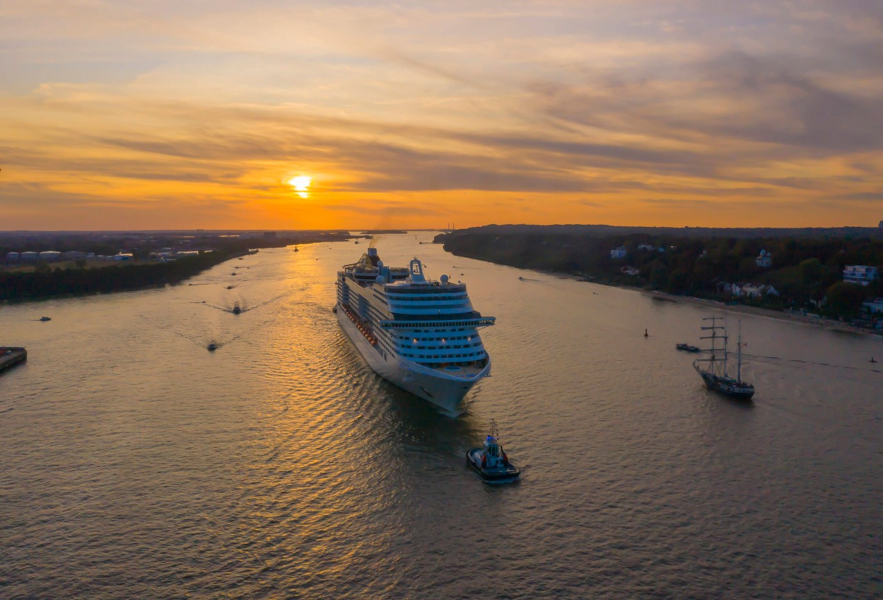 Kreuzfahrt-Gäste der „Mein Schiff Herz“ kamen erst Mal nicht zum Schiff. (Symbolbild)