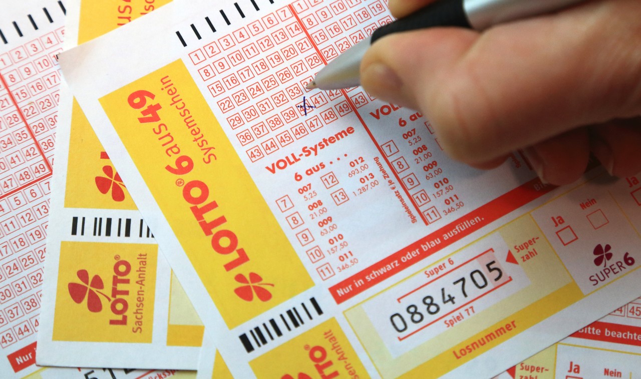 Lotto: Ein Mann verließ nach dem fetten Gewinn seine Frau. Lotto: Ein Mann verließ nach dem fetten Gewinn seine Frau.