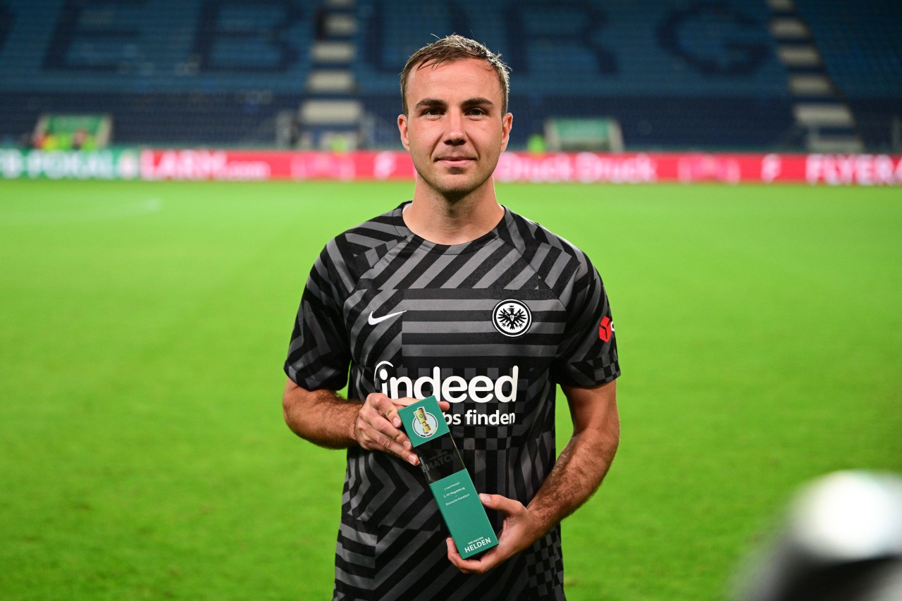 Nach dem 4:0-Sieg im DFB-Pokal wurde Mario Götze zum Spieler des Spiels gewählt. Nach dem 4:0-Sieg im DFB-Pokal wurde Mario Götze zum Spieler des Spiels gewählt.