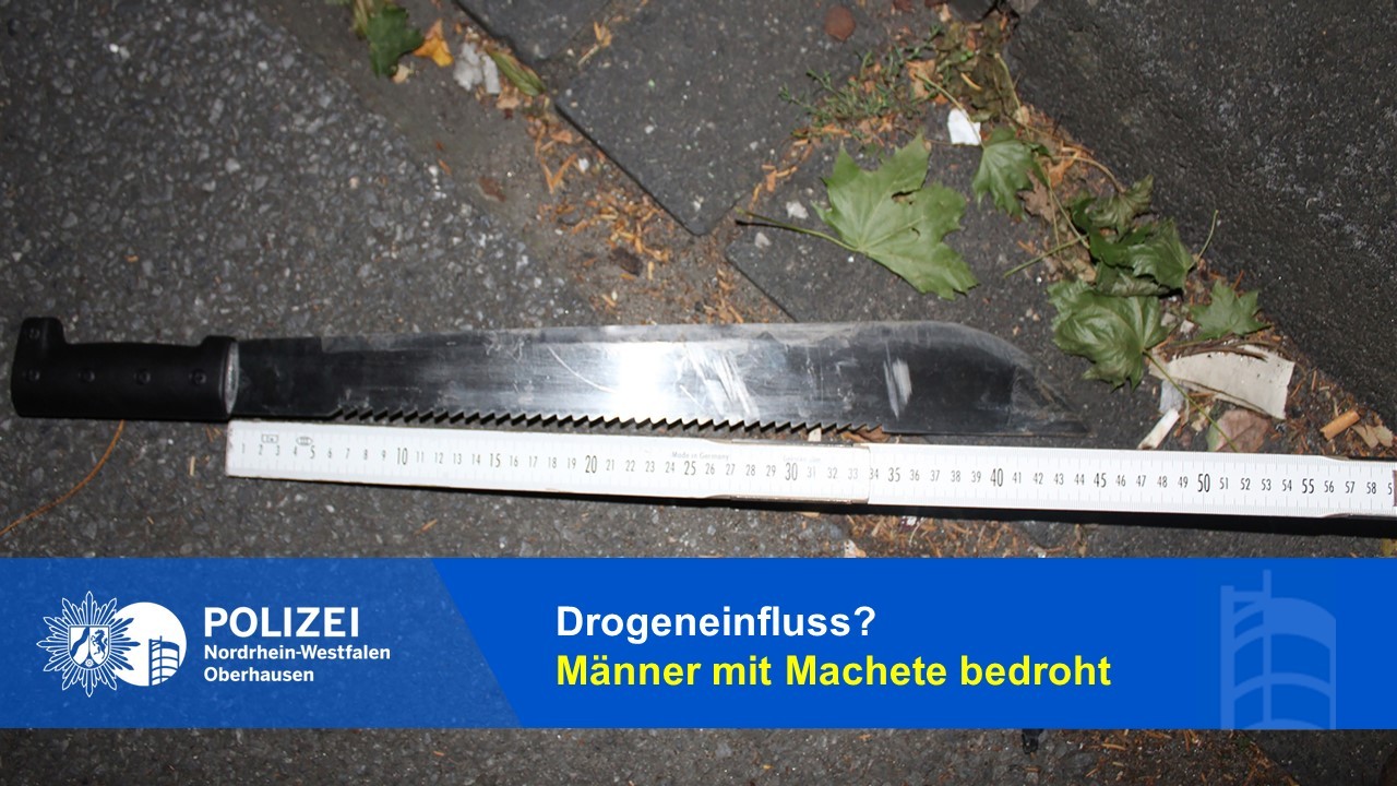 In Oberhausen solle in Mann mit einer Machete bewaffnet eine Gruppe Jugendlicher verfolgt haben. 