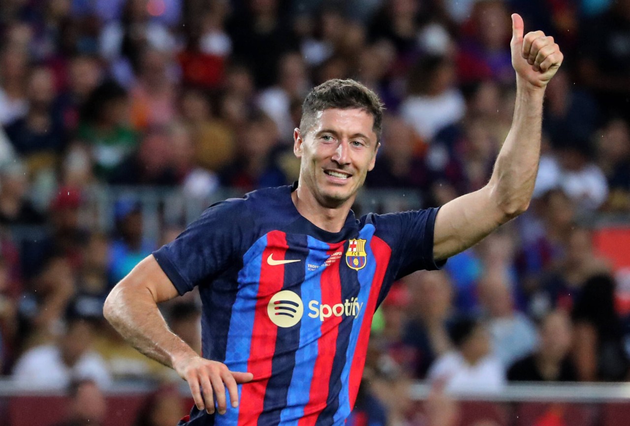 Robert Lewandowski darf jetzt auch in der Liga für Barcelona jubeln. 