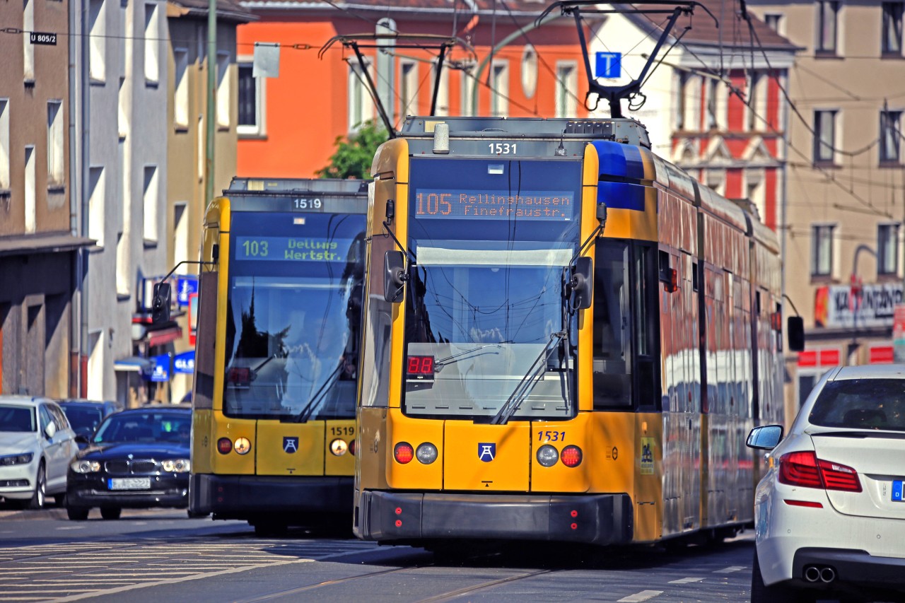 Ruhrbahn in Essen und Mülheim: Bahnführer informiert über wichtigen Hinweis. (Symbolbild)