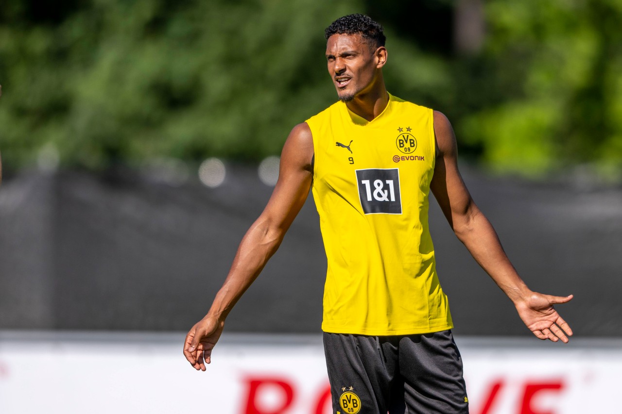 Borussia Dortmund: Neuzugang Sébastien Haller fällt auf unbestimmte Zeit aus. Borussia Dortmund: Neuzugang Sébastien Haller fällt auf unbestimmte Zeit aus.