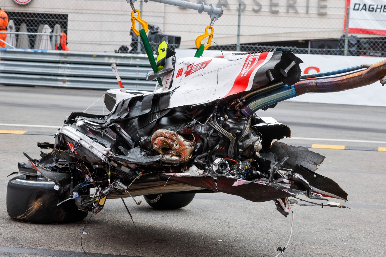 Unfälle wie dieser in Monaco kosteten Haas Zeit und Geld. 