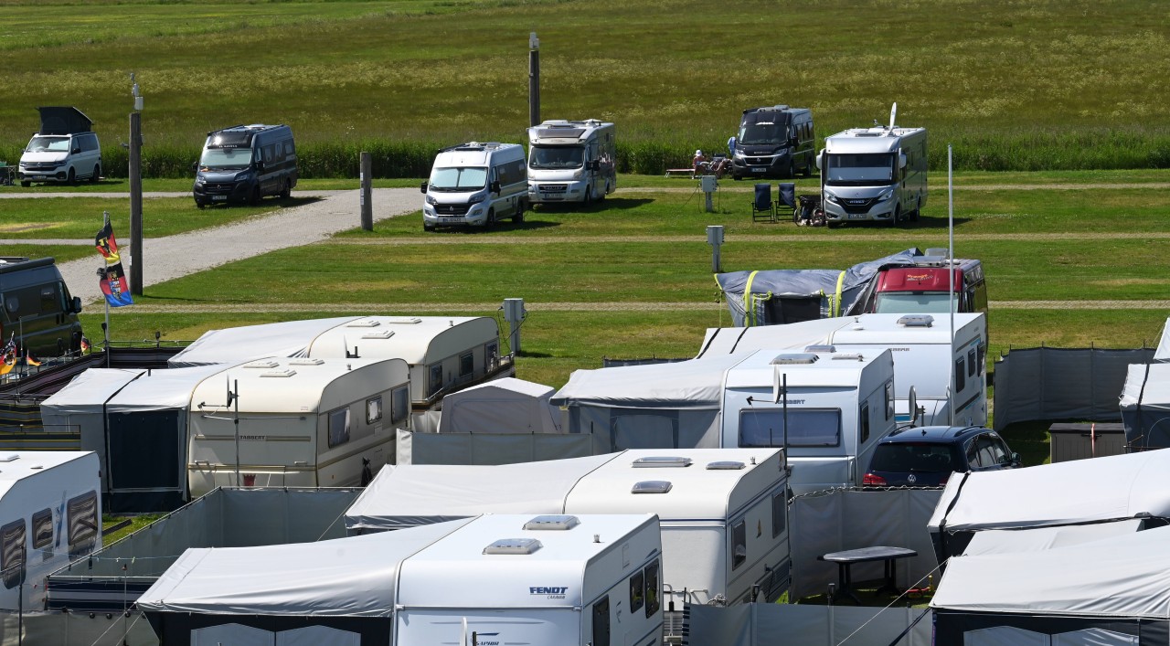 Der Urlaub auf einem Campingplatz in Frankreich endete für zahlreiche Urlauber dramatisch. (Symbolbild) Der Urlaub auf einem Campingplatz in Frankreich endete für zahlreiche Urlauber dramatisch. (Symbolbild)