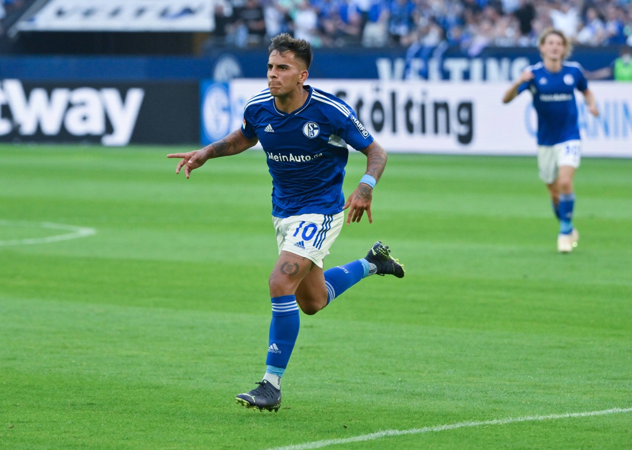 Rodrigo Zalazar jubelt über seinen ersten Bundesliga-Treffer. 