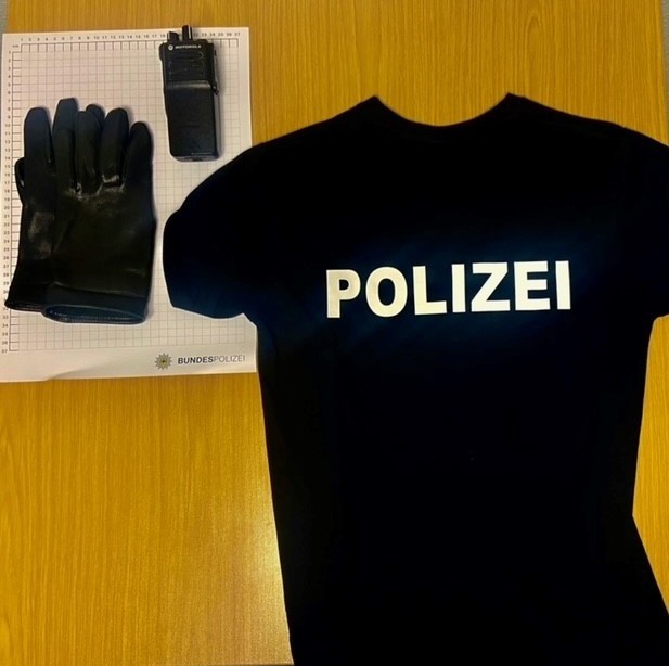 Dieses Outfit brachte einen 21-Jährigen am Bochumer Hauptbahnhof in Schwierigkeiten.