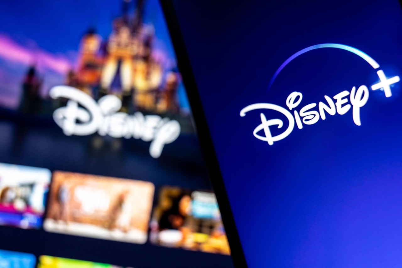 Disney+ muss gleich mehrere Inhalte aus seiner Mediathek entfernen.