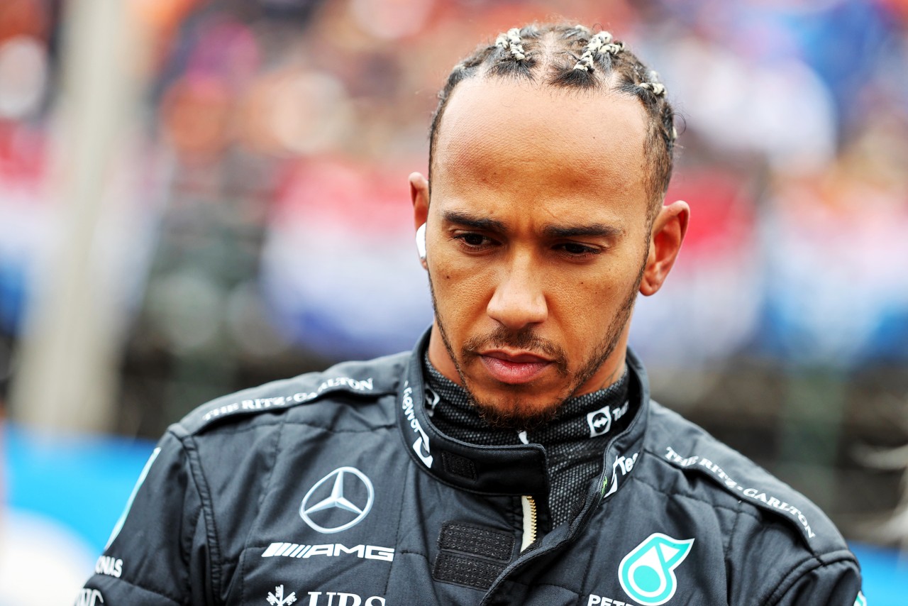 Formel 1: Superstar Lewis Hamilton steigt in die NFL ein.