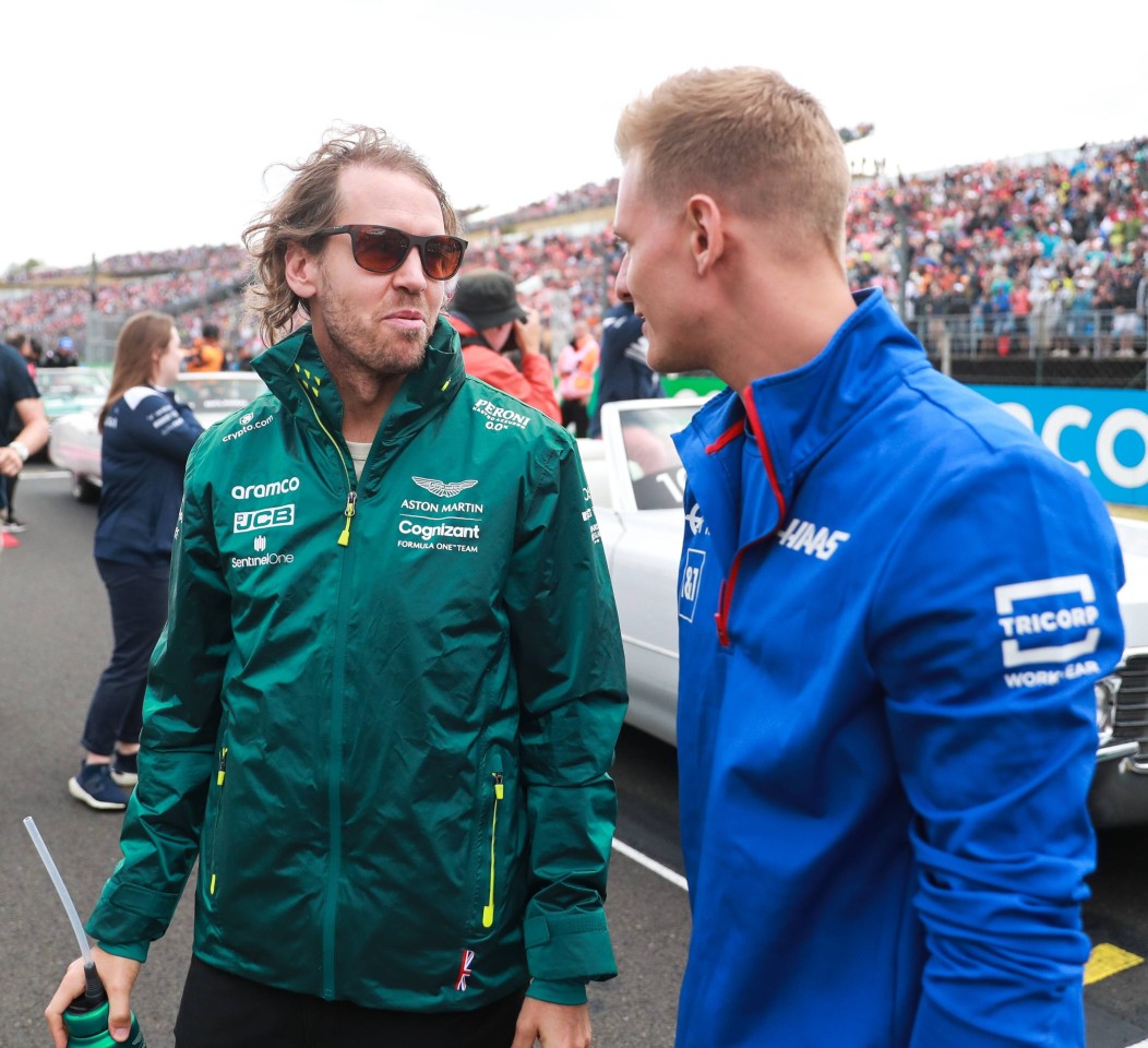 Konkurrenten auf der Formel 1-Strecke, dicke Freunde daneben: Sebastian Vettel (l.) und Mick Schumacher.