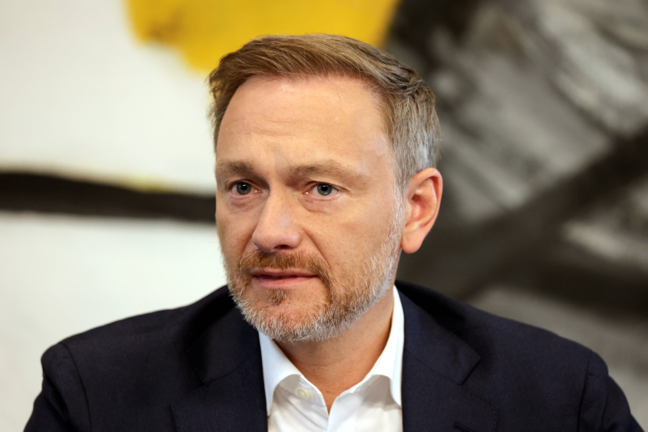 FDP-Finanzminister Christian Lindner trauert um seinen Stiefvater. 