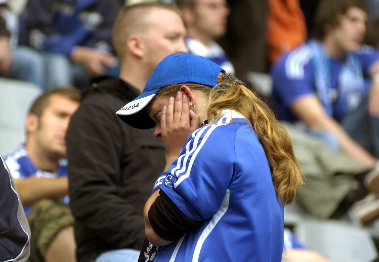 Schalke – Bochum: Fans können es nicht glauben, was sie sehen. 
