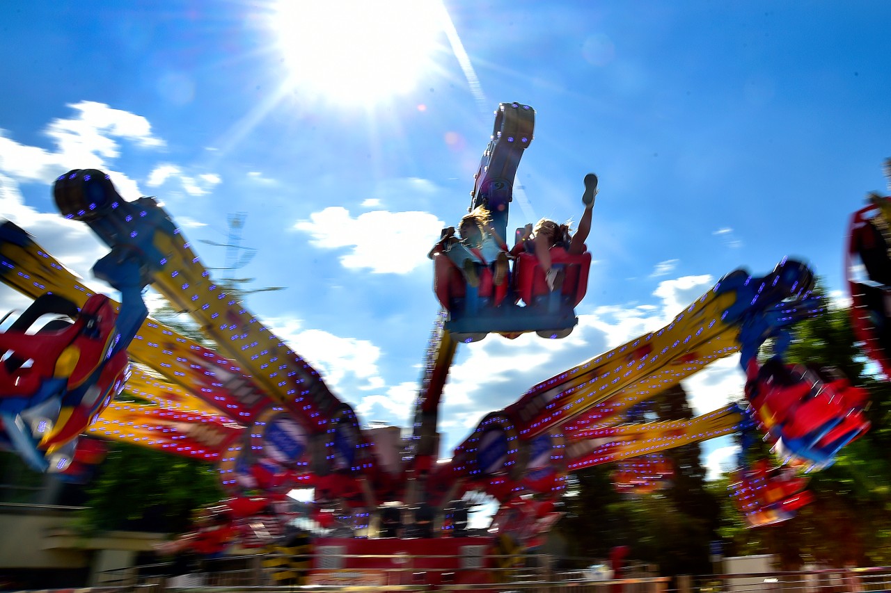 Auf einer Kirmes im Ruhrgebiet kam es zum Eklat. (Symbolbild) Auf einer Kirmes im Ruhrgebiet kam es zum Eklat. (Symbolbild)