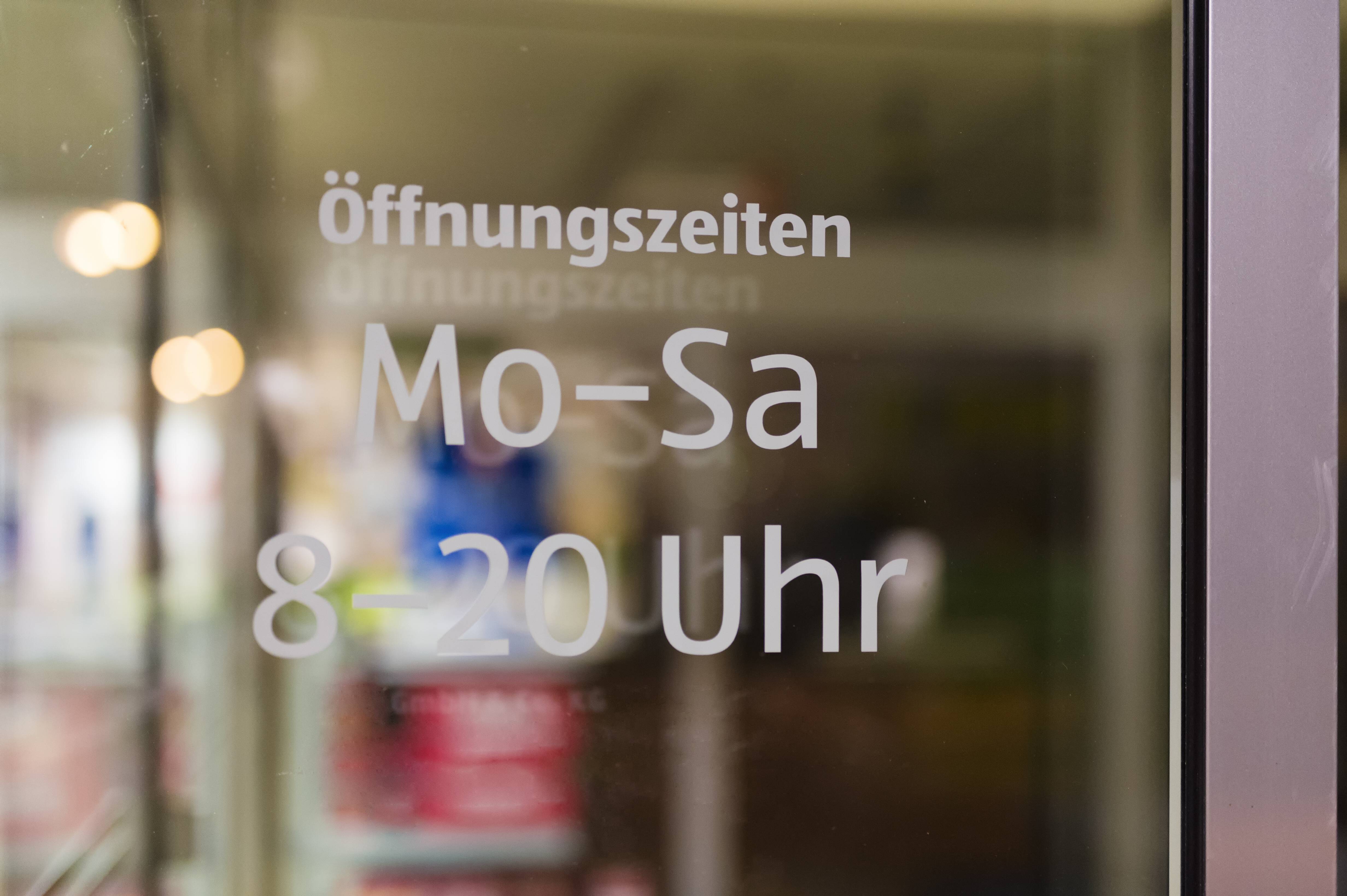 Kaufland, Edeka, Aldi und Co Kürzere Öffnungszeiten SIE greifen