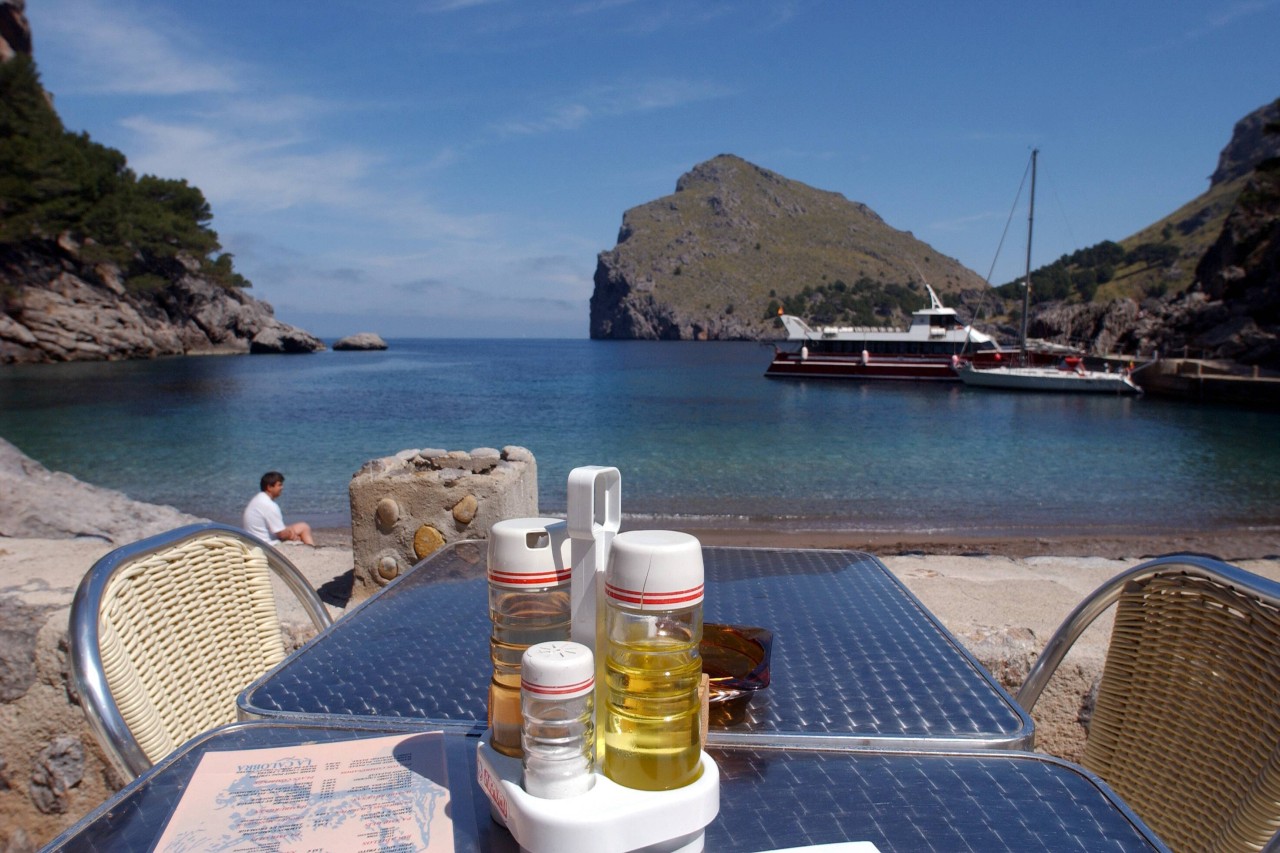 Urlaub auf Mallorca: Bei deiner nächsten Mahlzeit wirst du die Inflation auf der Ballermann-Insel spüren. (Symbolbild)