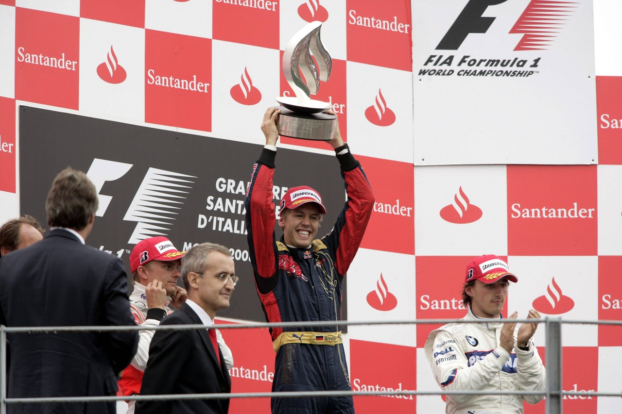 Vettel bejubelt 2008 seinen ersten GP-Sieg.