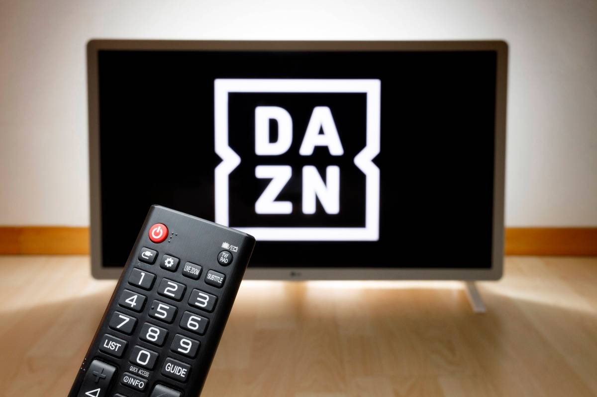 DAZN-Logo auf einem Fernseher.
