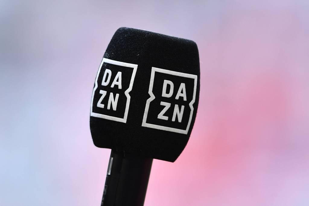 Ein DAZN-Mikrofon.