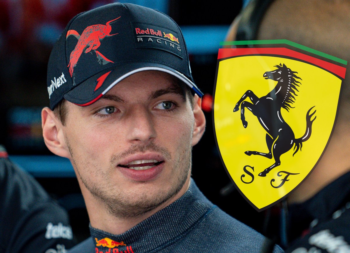 Max Verstappen blickt auf das Wappen von Ferrari.
