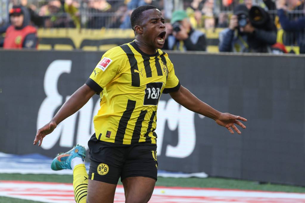 Youssoufa moukoko Borussia Dortmund