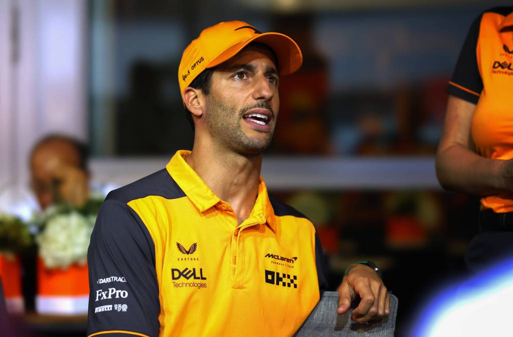 Daniel Ricciardo vor einem Rennen in der Formel 1.