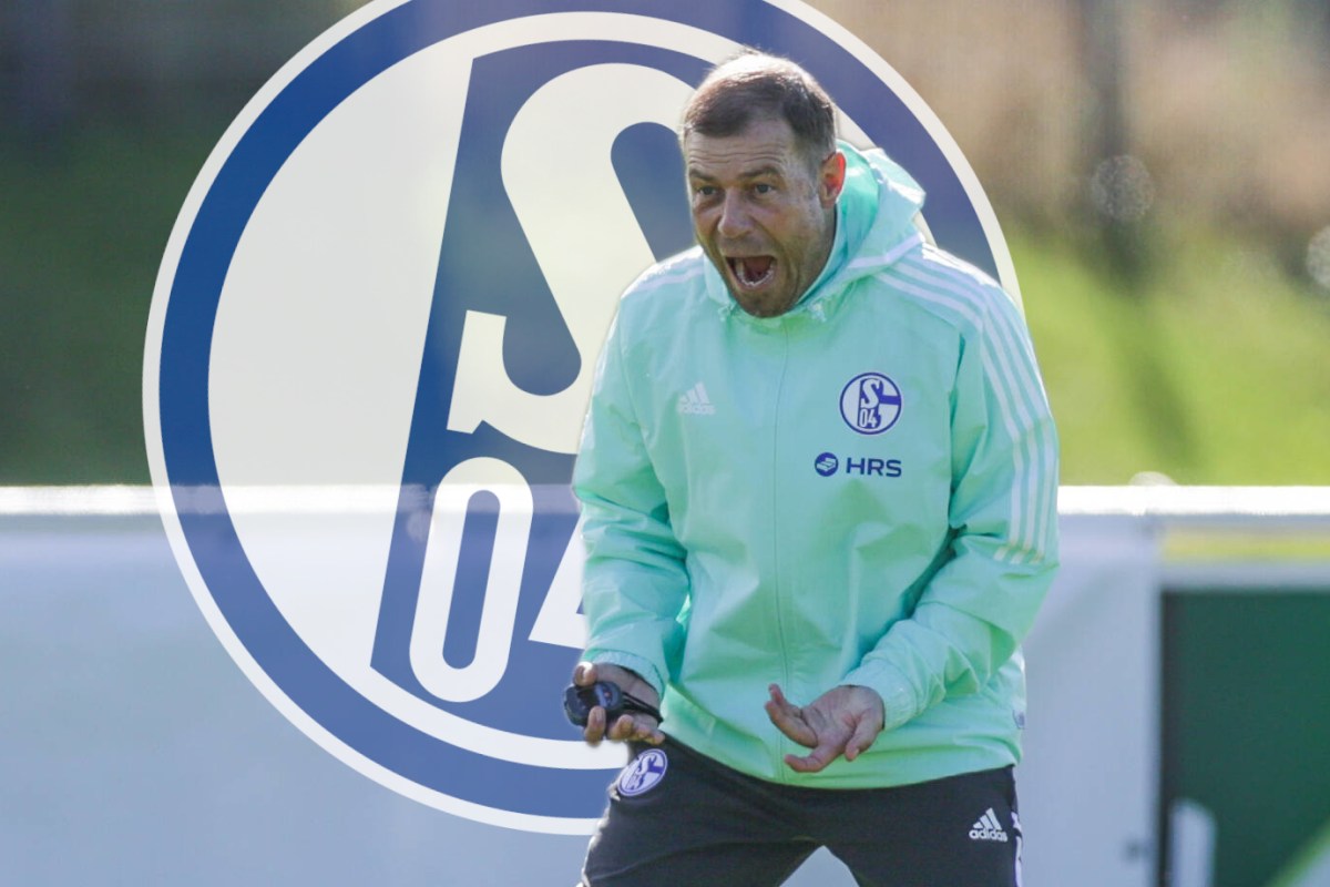 Schalke-Trainer Frank Kramer schreit auf dem Trainingsplatz.
