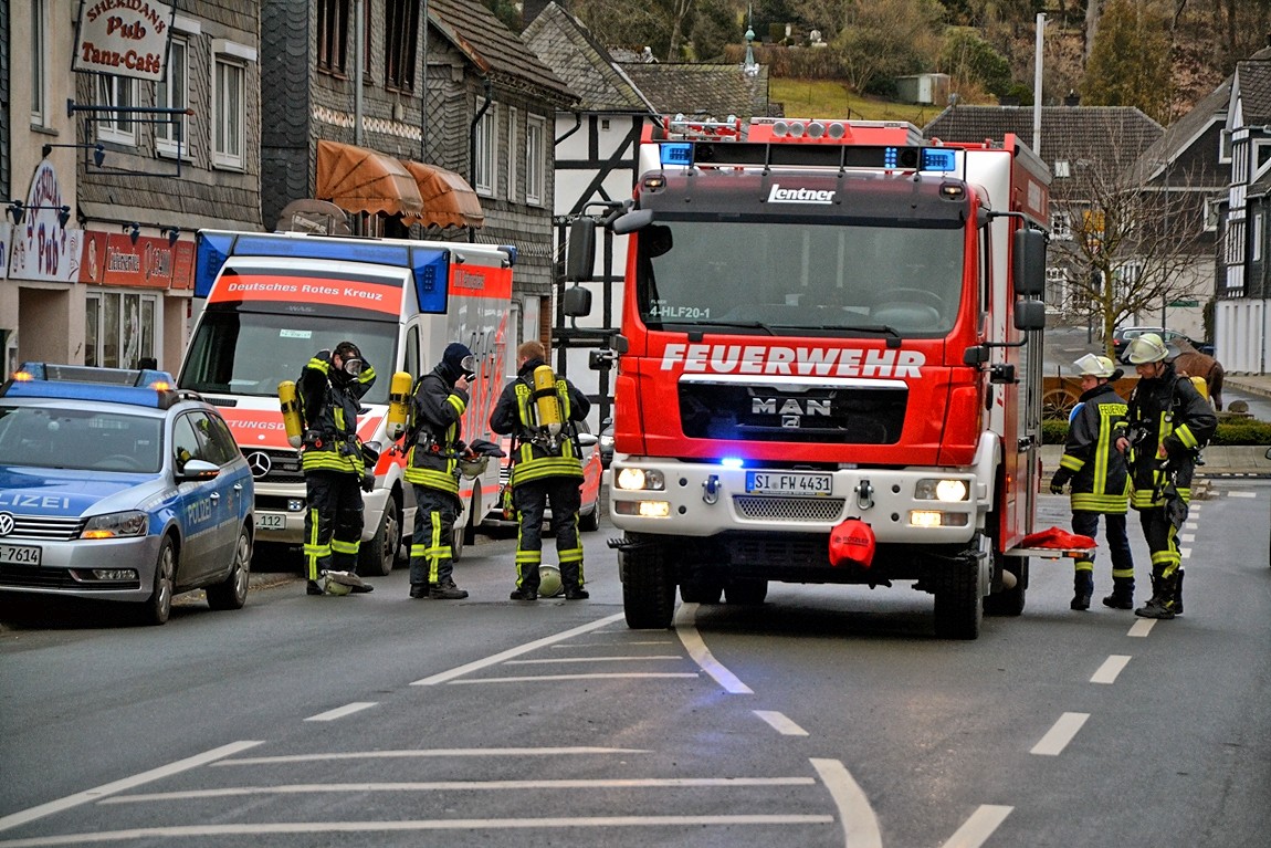 Ein 54-jähriger starb in seiner Wohnung an einer Kohlenmonoxid-Vergiftung. Die Hilfe der Feuerwehrkräfte kam zu spät.
