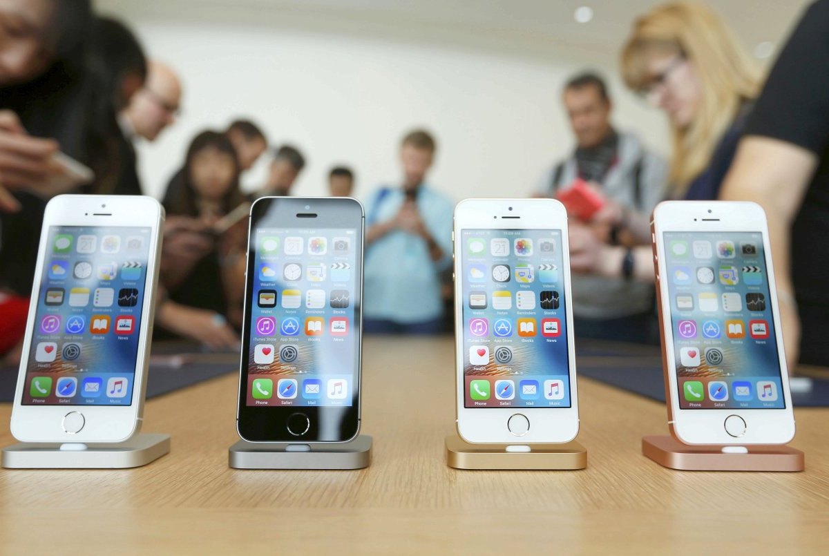 2016-03-21T192221Z_510471653_TB3EC3L1HSYIE_RTRMADP_3_APPLE-PRODUCTS.JPG