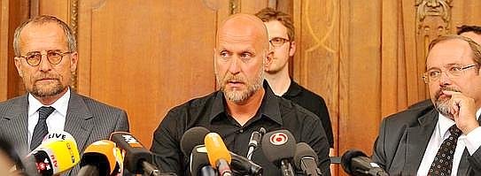 31765324--543x199.jpg