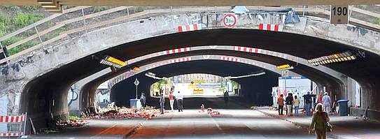 33048857--543x199.jpg