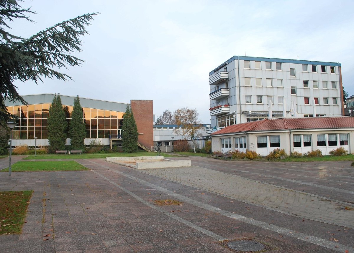 52407360-193.jpg