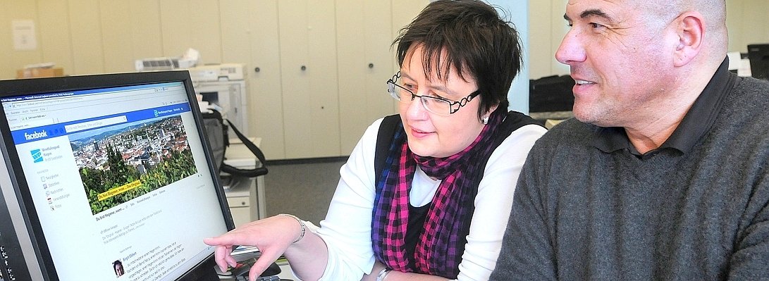 Autorin Birgit Ebbert und Bernd Hoffmann Facebook-Roman Hagen.jpg