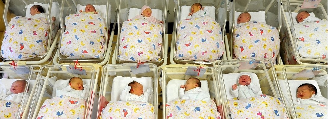 Babys auf der Neugeborenenstation-kA2H--656x240@DERWESTEN.jpg