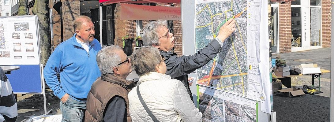 Ein Infostand der Buergerinitiative Stadtentwicklung--656x240.jpg