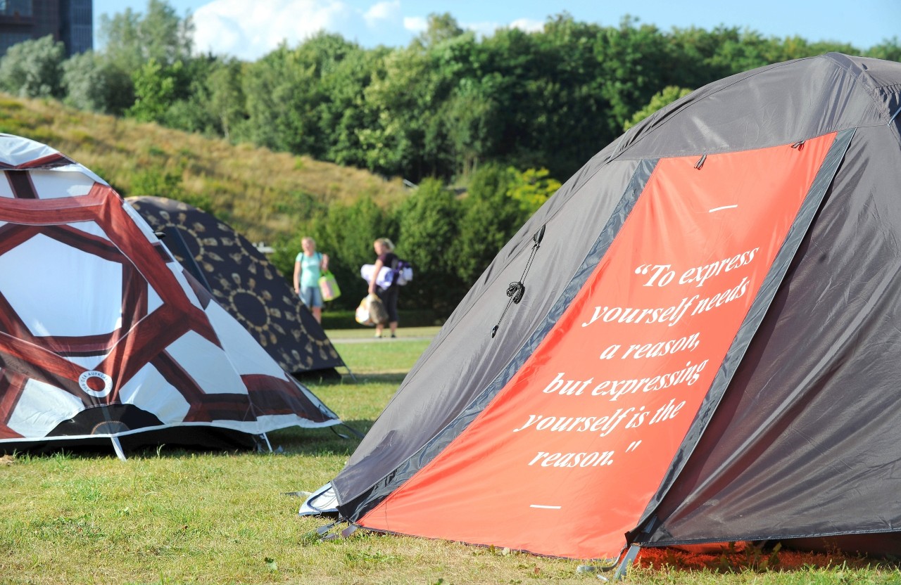 Alle Zelte sind unterschiedlich gestaltet: Und haben einen Bezug zu den Arbeiten von Ai Weiwei 