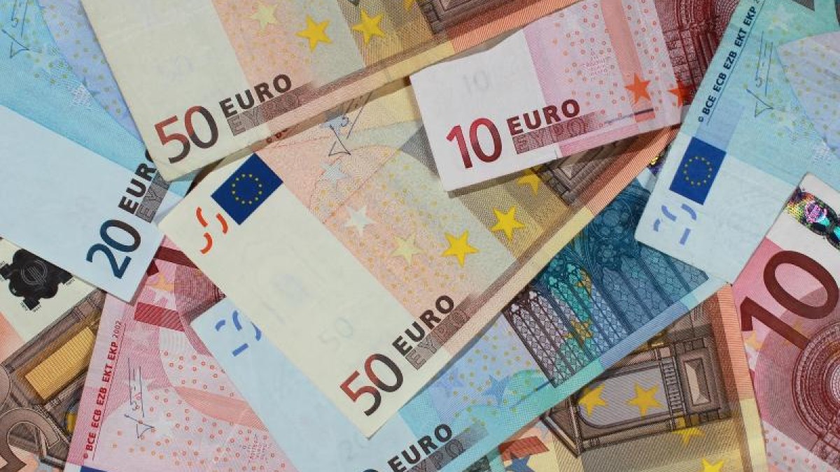 Ein 73-jähriger Rentner  staunte nicht schlecht, als er sein Lieblings-Rubbellos „100.000 €-Tresor“ freigerubbelt hatte, denn mit einem Schlag war er damit um satte 100.000 Euro reicher.