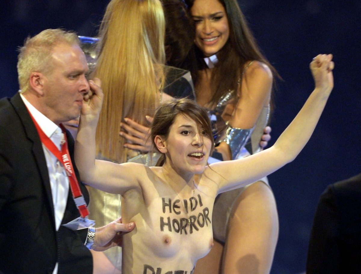 GNTM_2013_Nackt_Protest_Femen.jpg